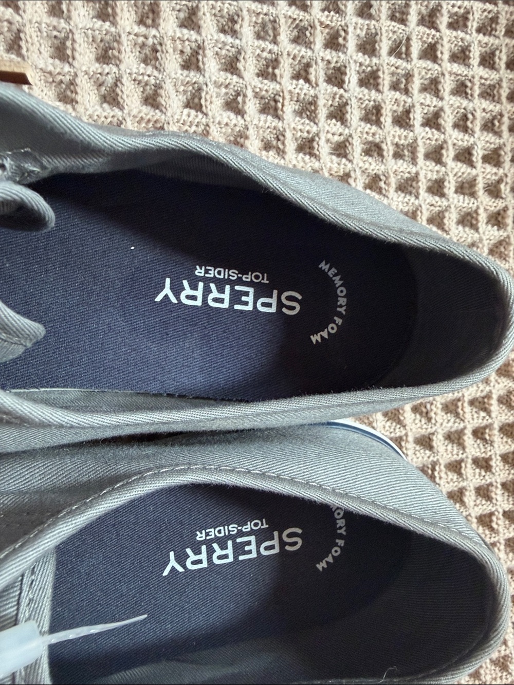 Sperry Women’s Gray Canvas Sneakers with Tan Leather Laces women’s 9.5 new - Picture 7 of 10